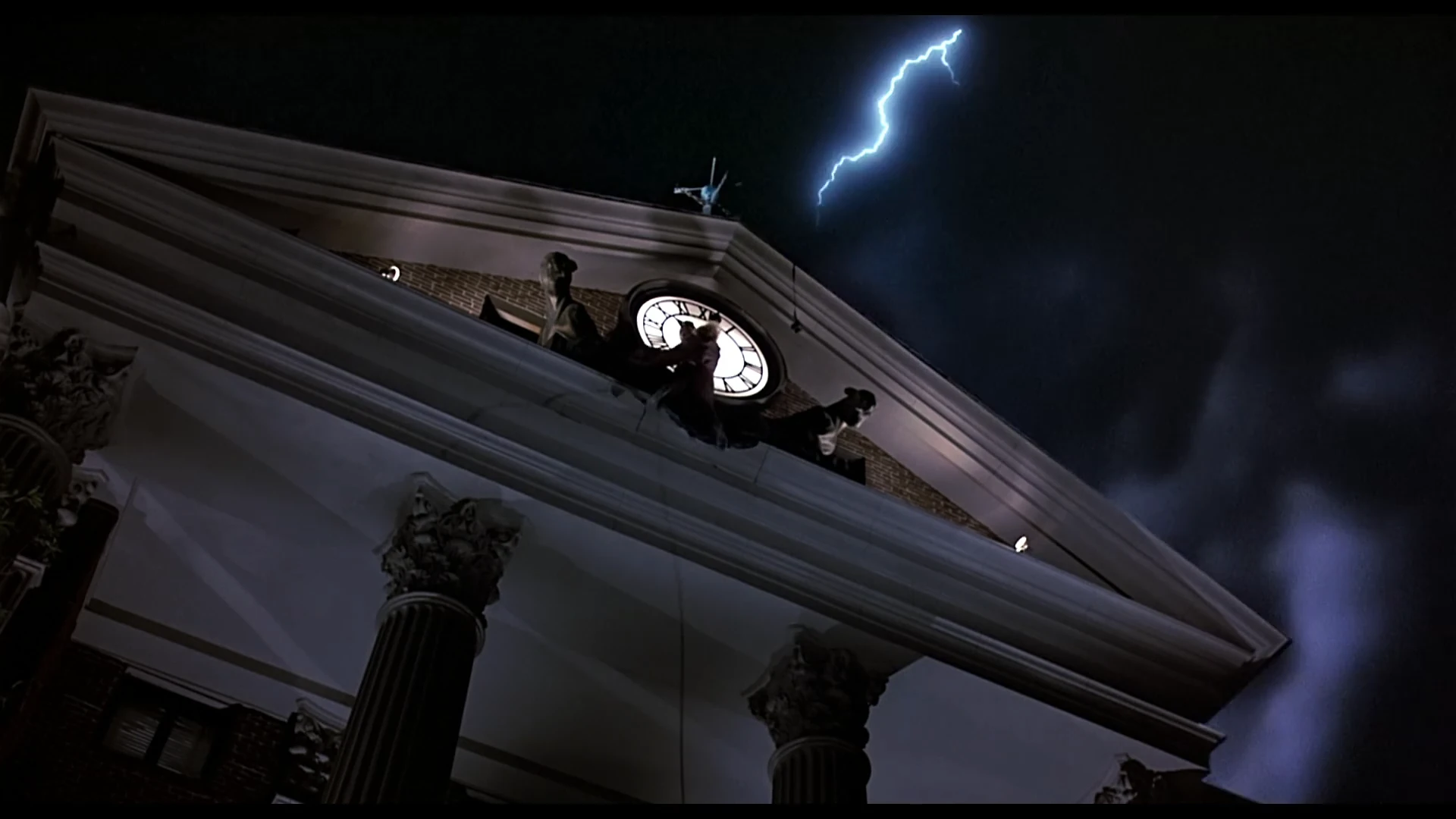 Der Glockenturm von Hill Valley im Gewitter, kurz vor dem Blitzeinschlag
